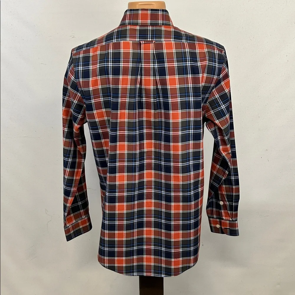 Orvis long sleeve button down collar shirt.  M - Picture 6 of 7